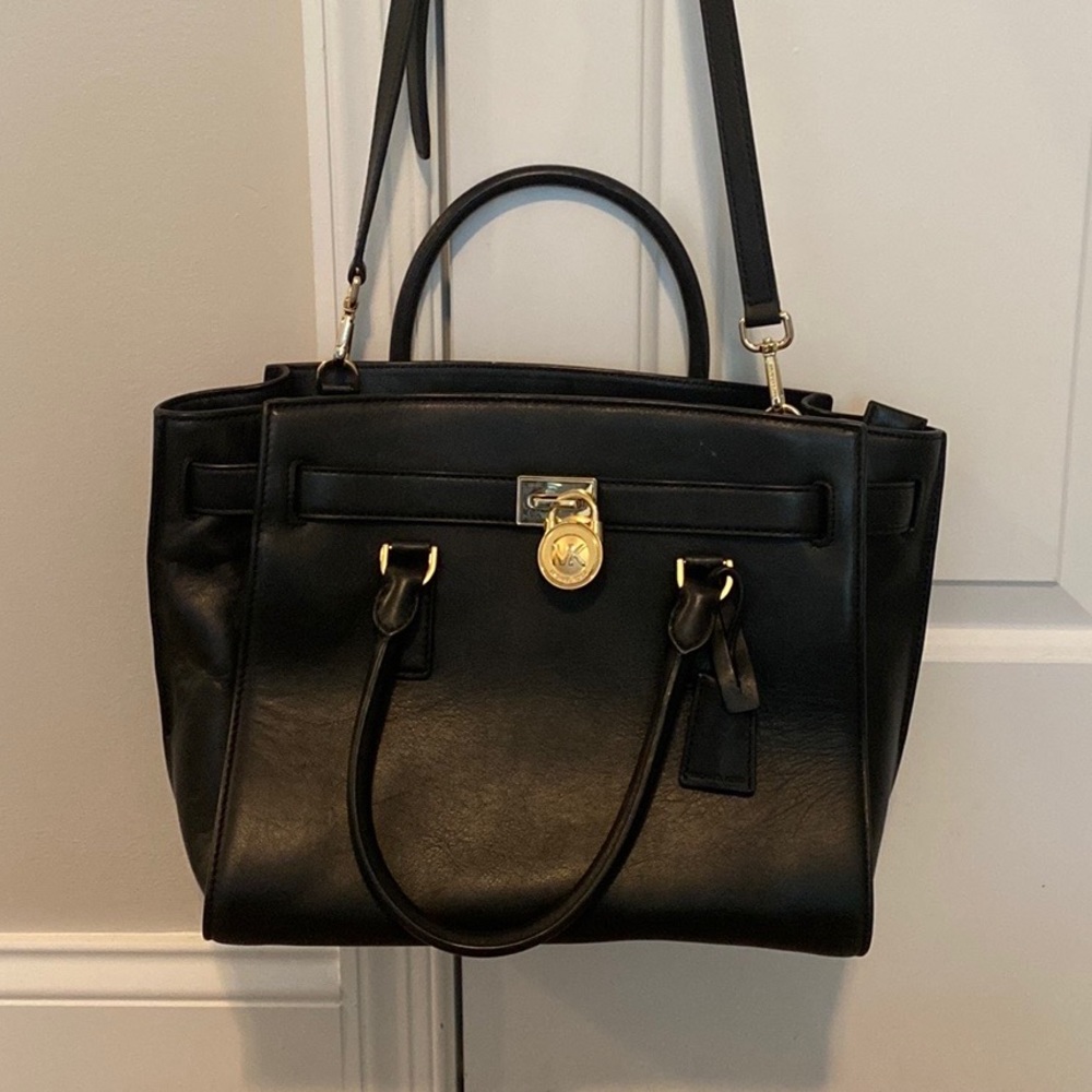 Michael Kors Black leather bag with strap